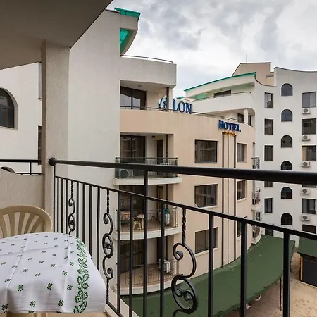 ❤studio With Kitchen Wifi Balcony Pool View ❤uh❤ Apartmán *